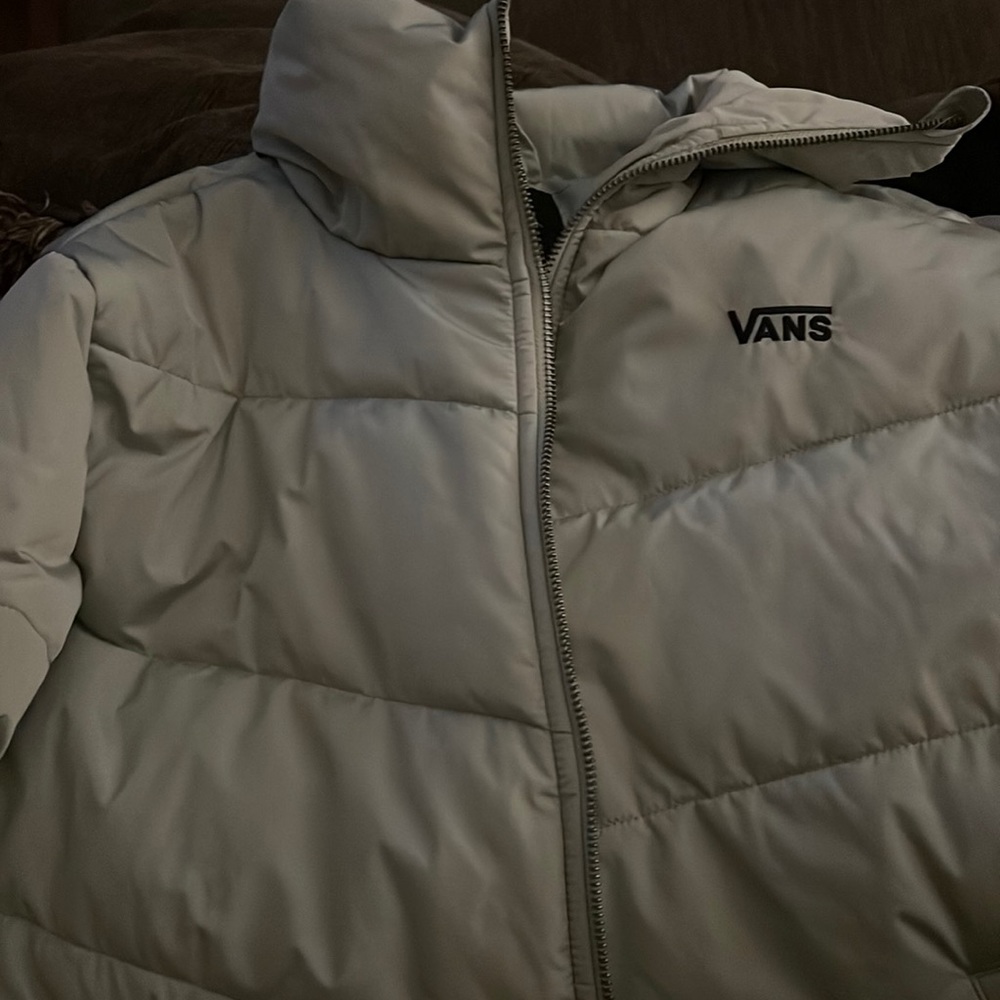 Woman’s Vans Puffer Jacket